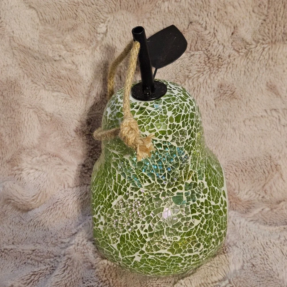 Green Mosaic Glass Pear Bird Feeder Hanging Garden Decor Outdoor Yard Farmhouse